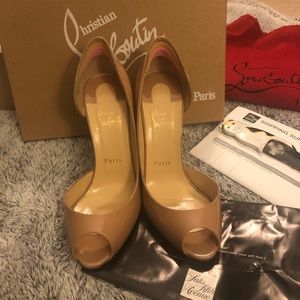 Nude peep toe Christian louboutins
